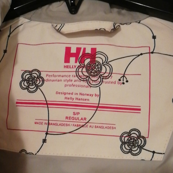Flower pattern ivory rain jacket by Helly Hensen - Picture 3 of 5
